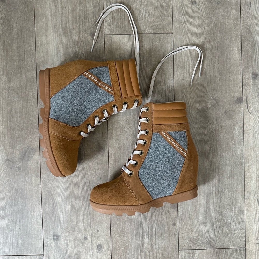 Serra Wedge Hiking Bootie Cow Suede Leather Tan/Gray Womens Size 8 Never Worn - Picture 2 of 14
